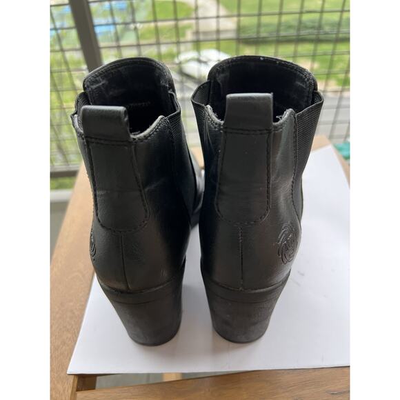 Marco Tozzi  comfortable Cushioned Chelsea ankle boot, black, leather size 39 - Picture 2 of 15